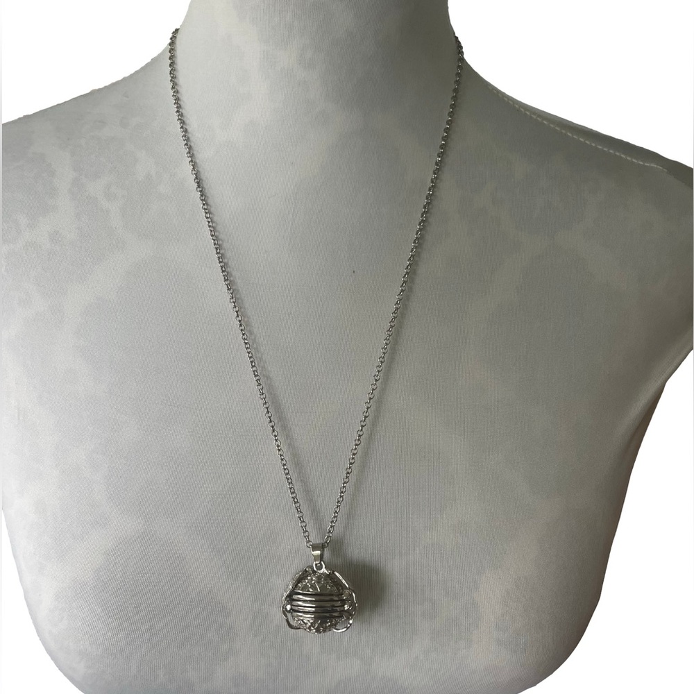 Silver-Tone Angel Wings Keepsake Fold-Out Photo Locket NWOT